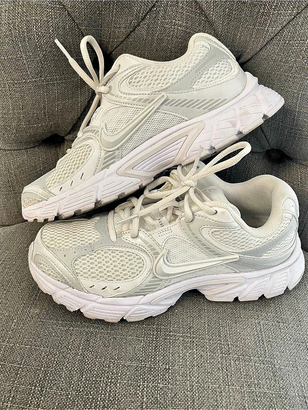Nike V5 RNR Women’s Sneaker US 8